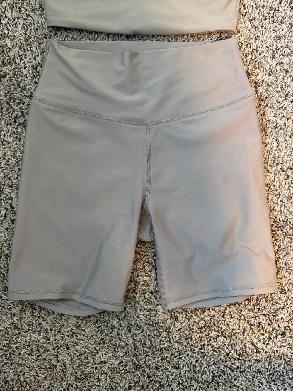 ⚡️Abercrombie YPB Taupe High-Waist Bike Shorts & Snap-Henley Crop Top Set - Picture 3 of 6